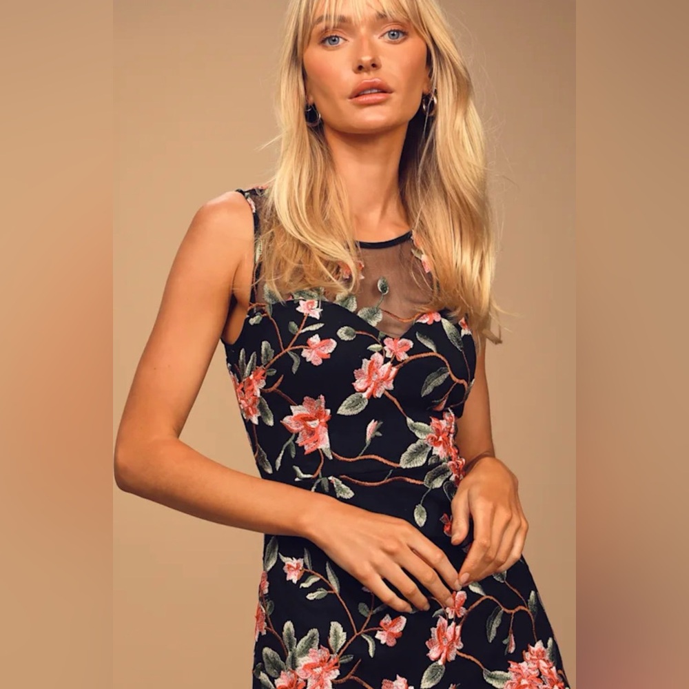 Lulu's Headliner Black Embroidered Sleeveless Midi Dress Large